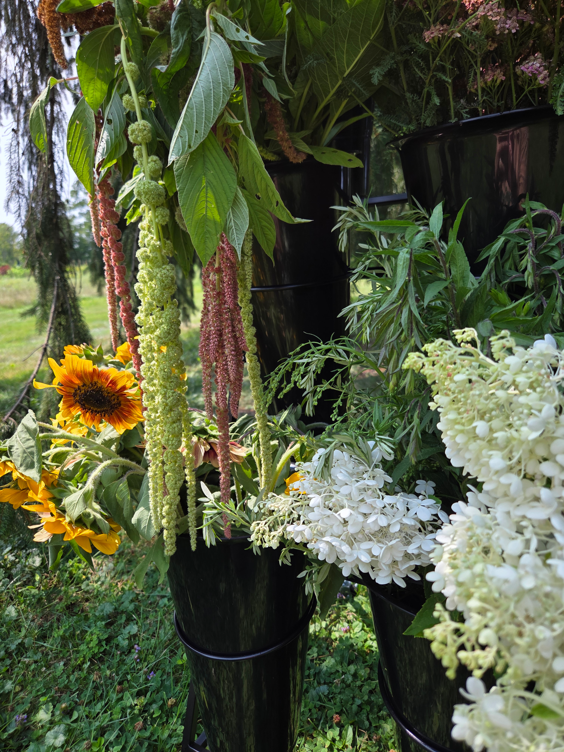 Bouquet Bar Rental with Flowers - Image 4