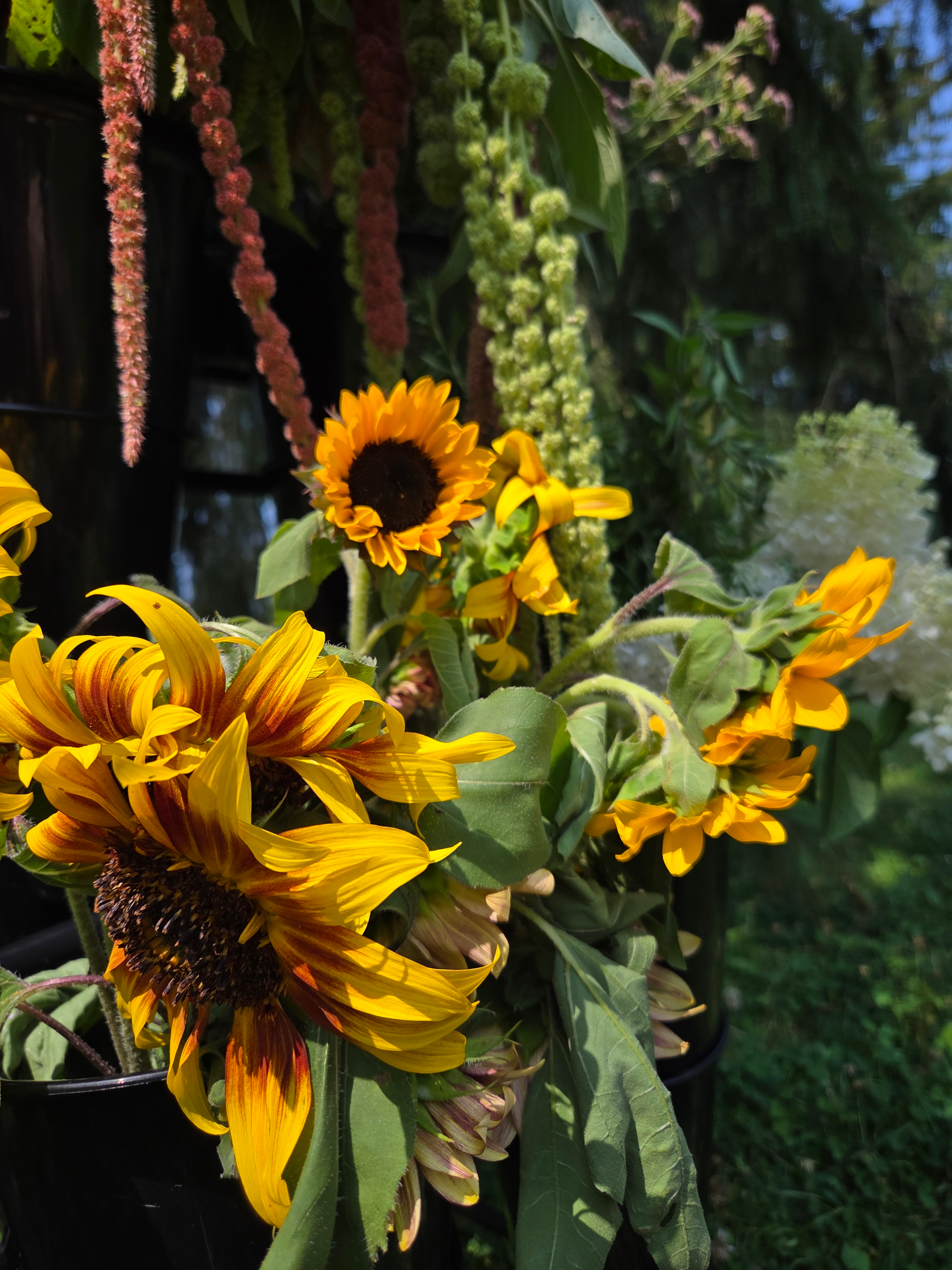 Bouquet Bar Rental with Flowers - Image 2